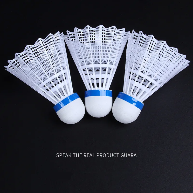 Sports Entertainment Badminton - مراجعة Nylon Shuttlecock 12 وسعره